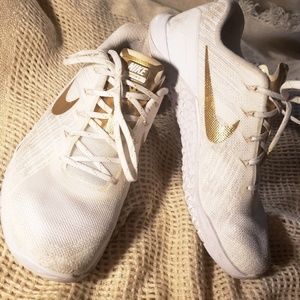 Custom Women's Nike Metcons!